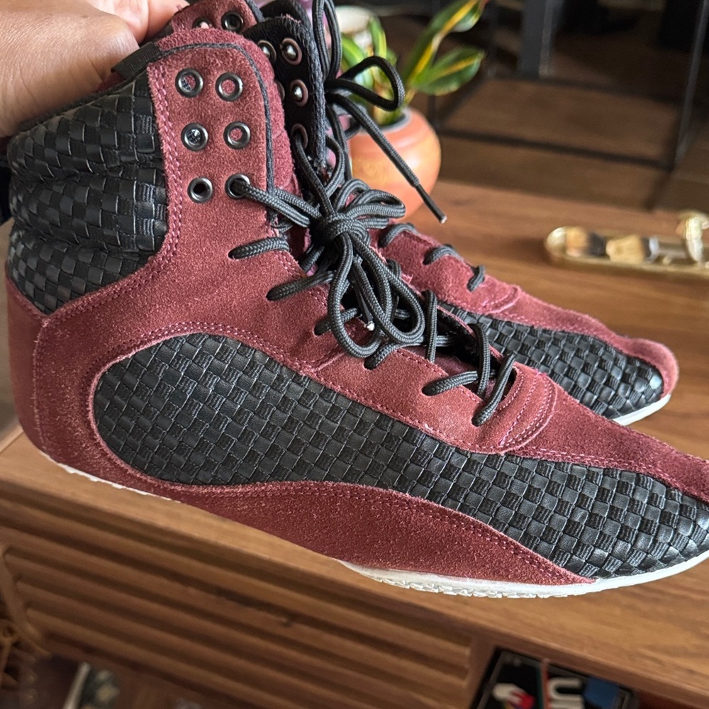 Ryderwear Black and Burgundy High-Top Sneakers